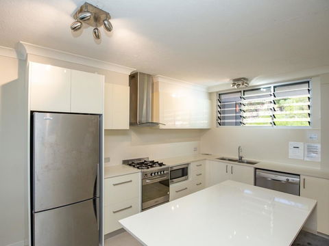 Beach Lodges - Grafton Accommodation 21