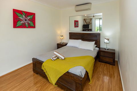 Beach Lodges - Grafton Accommodation 30