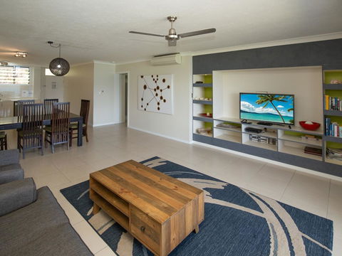 Beach Lodges - Grafton Accommodation 13