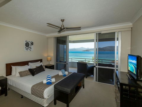 Beach Lodges - Grafton Accommodation 10