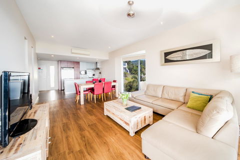 Whitsunday Reflections - Grafton Accommodation 15