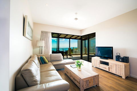Whitsunday Reflections - Grafton Accommodation 12