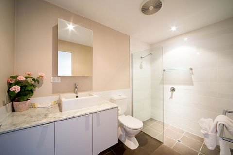 Whitsunday Reflections - Grafton Accommodation 11