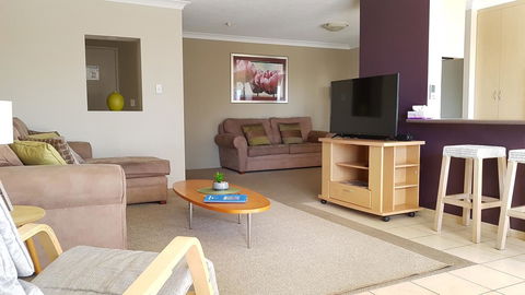 Surfers Chalet - Grafton Accommodation 18