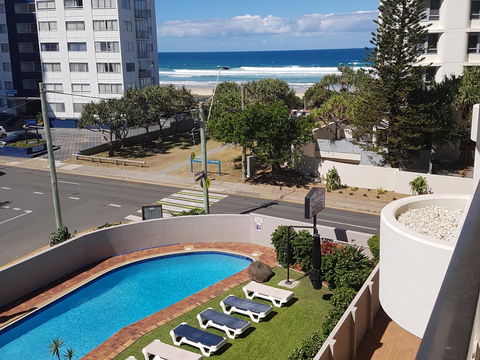 Surfers Chalet - Grafton Accommodation 14
