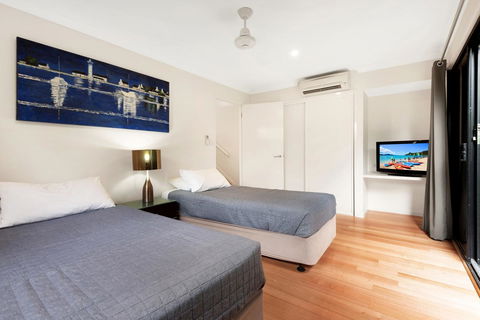 Shorelines - Grafton Accommodation 7