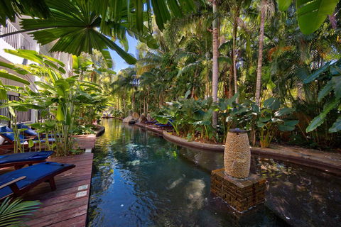 Palm Cove Paradise - Couples Spa Beach Getaway - Grafton Accommodation 14