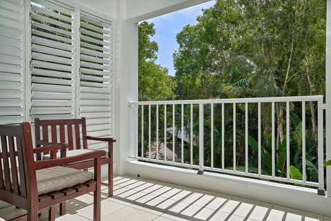 Palm Cove Paradise - Couples Spa Beach Getaway - Grafton Accommodation 10