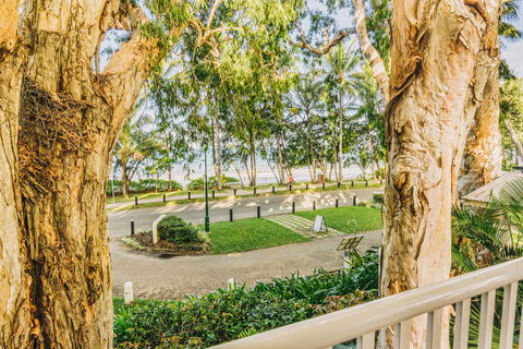The Reef House Adults Retreat - Enjoy 28 Complimentary Inclusions - Grafton Accommodation 37