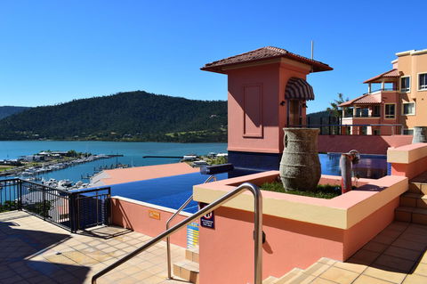 Martinique Whitsunday Resort - Grafton Accommodation 30