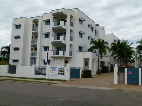 Madison Ocean Breeze Apartments - Grafton Accommodation 2