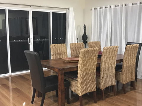 Whitsunday Luxury Homes - Grafton Accommodation 35