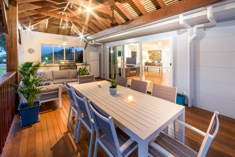 Whitsunday Luxury Homes - Grafton Accommodation 1