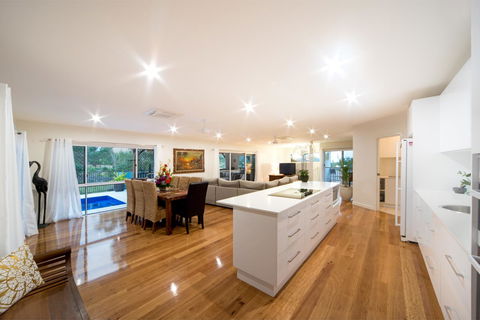 Whitsunday Luxury Homes - Grafton Accommodation 5