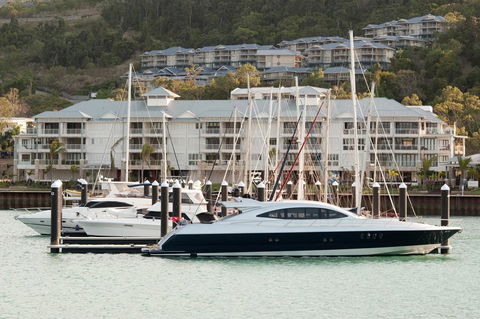 The Boathouse Apartments - Grafton Accommodation 3
