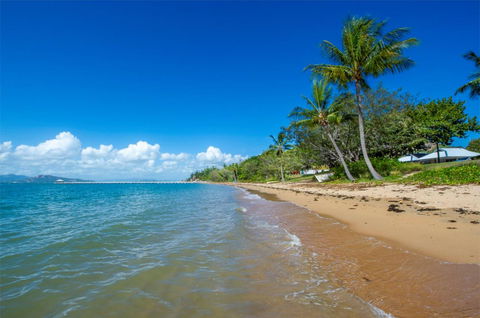 Reflections Amber Villa 3 - Grafton Accommodation 2