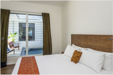 Reflections Amber Villa 3 - Grafton Accommodation 3