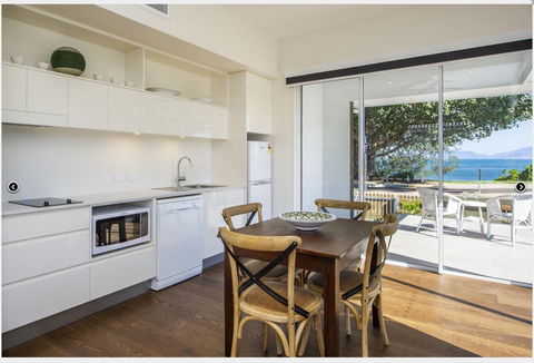 Reflections Amber Villa 3 - Grafton Accommodation 8