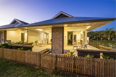 Reflections Amber Villa 3 - Grafton Accommodation 9