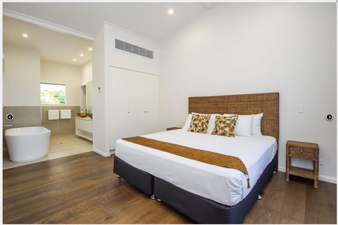 Reflections Amber Villa 3 - Grafton Accommodation 4