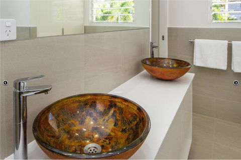 Reflections Amber Villa 3 - Grafton Accommodation 7