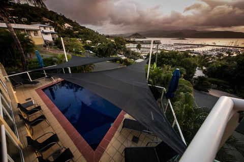 Sunlit Waters Studio Apartments - Grafton Accommodation 3
