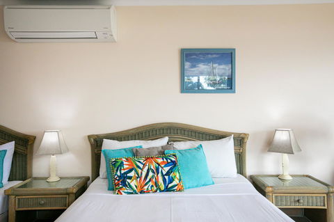Sunlit Waters Studio Apartments - Grafton Accommodation 34