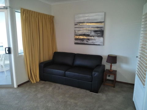 Airlie Seaview Apartments - Grafton Accommodation 14