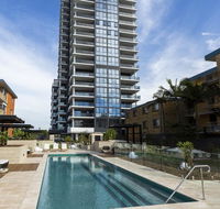 Boardwalk Burleigh Beach - Official - Grafton Accommodation