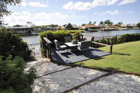 Bribie Island Canal Holiday Destination! - Grafton Accommodation 1
