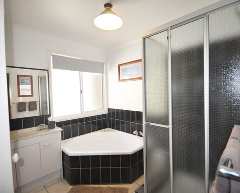 Bribie Island Canal Holiday Destination! - Grafton Accommodation 17