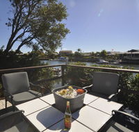 Bribie Island Canal Holiday Destination - Grafton Accommodation