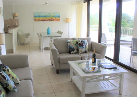Argosy On The Beach - Grafton Accommodation 7