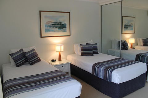 Argosy On The Beach - Grafton Accommodation 10