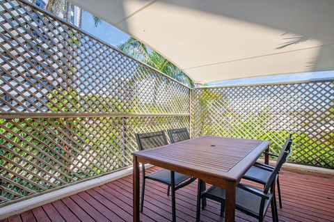 Tiki Hotel Apartments Surfers Paradise - Grafton Accommodation 10