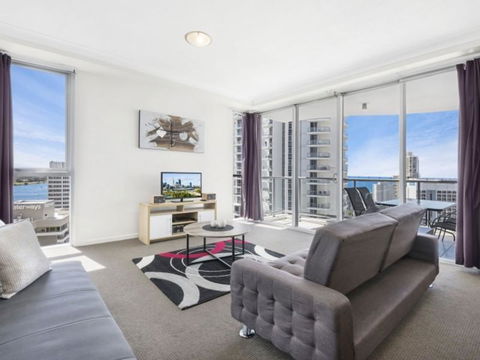 Beach Stay - Ocean & Riverview Resort Chevron Renaissance Central Surfers Paradise - Grafton Accommodation 3