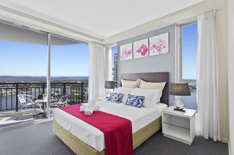Beach Stay - Ocean & Riverview Resort Chevron Renaissance Central Surfers Paradise - Grafton Accommodation 8