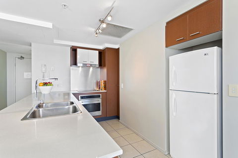 Beach Stay - Ocean & Riverview Resort Chevron Renaissance Central Surfers Paradise - Grafton Accommodation 5