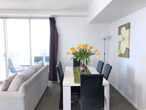 Beach Stay - Ocean & Riverview Resort Chevron Renaissance Central Surfers Paradise - Grafton Accommodation 4