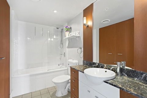 Beach Stay - Ocean & Riverview Resort Chevron Renaissance Central Surfers Paradise - Grafton Accommodation 6