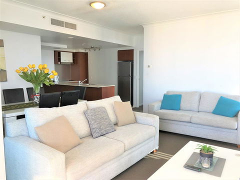Beach Stay - Ocean & Riverview Resort Chevron Renaissance Central Surfers Paradise - Grafton Accommodation 20