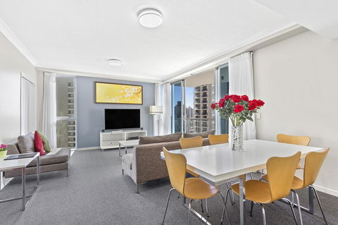 Beach Stay - Ocean & Riverview Resort Chevron Renaissance Central Surfers Paradise - Grafton Accommodation 10