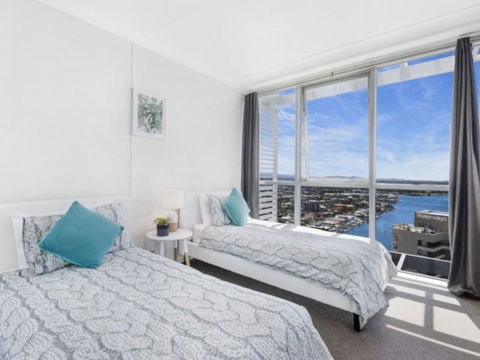 Beach Stay - Ocean & Riverview Resort Chevron Renaissance Central Surfers Paradise - Grafton Accommodation 2