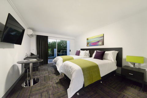 Mackay Oceanside Central Hotel Official - Grafton Accommodation 25