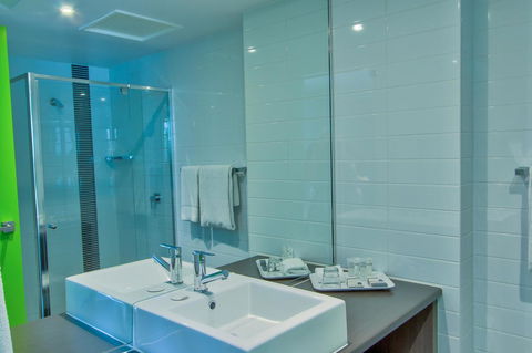 Mackay Oceanside Central Hotel Official - Grafton Accommodation 13