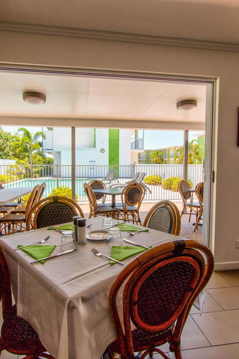 Mackay Oceanside Central Hotel Official - Grafton Accommodation 6
