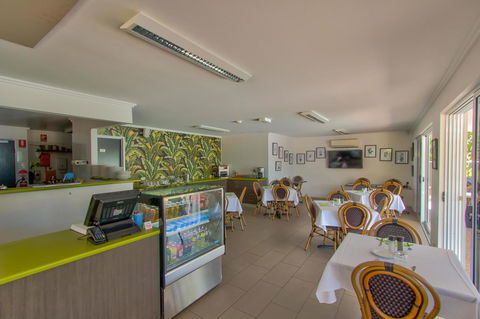 Mackay Oceanside Central Hotel Official - Grafton Accommodation 14
