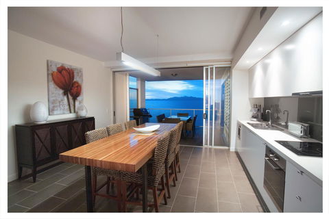1 Bright Point Apartment 5201 - Grafton Accommodation 3