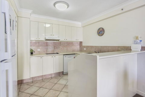 APR Private SUITES MOROC By The Beach - Grafton Accommodation 22