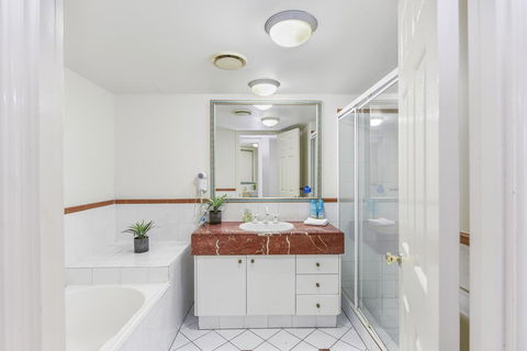 APR Private SUITES MOROC By The Beach - Grafton Accommodation 28